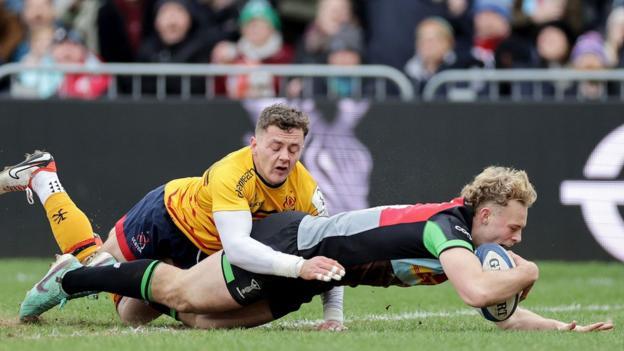 Louis Lynagh scores for Harlequins