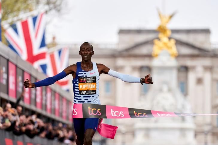 Kelvin Kiptum celebrates winning the Men's elite race during the TCS London Marathon on Sunday April 23, 2023.